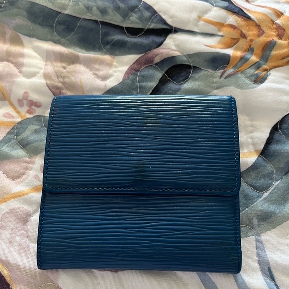 Beautiful Epi Blue Louis Vuitton vintage wallet - Picture 3 of 8